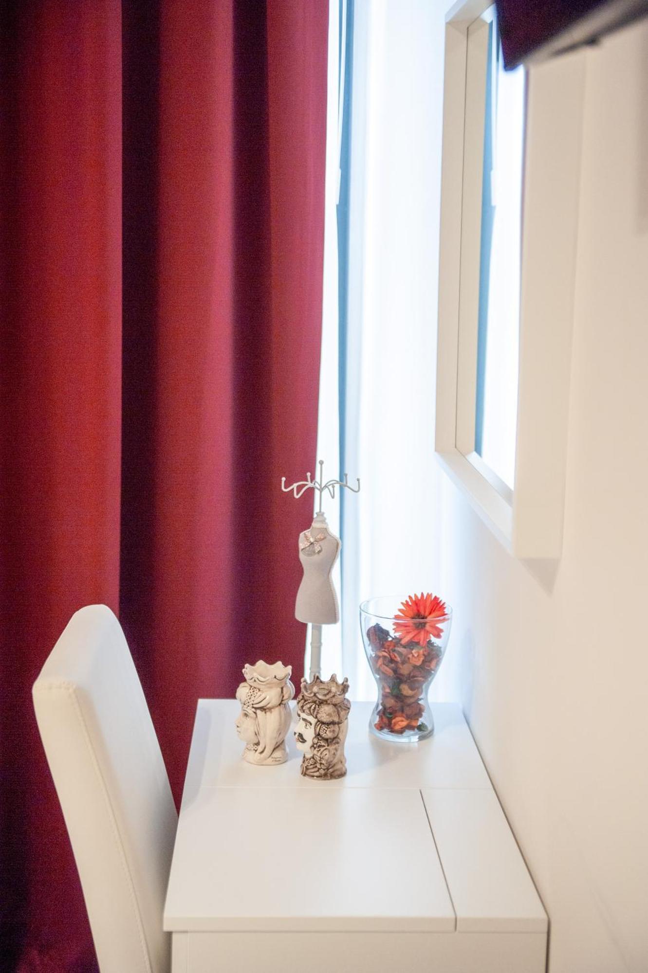 Casa Del Marchese B&B Riposto Bilik gambar